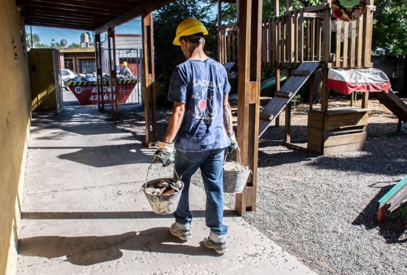 Iniciaron las obras de reforma del Jardn 912 en barrio Jardn